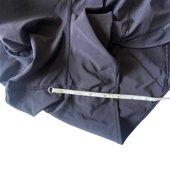 Lululemon Hotty Hot High-Rise Lined Shorts 4" Black Size 10 - Picture 12 of 14